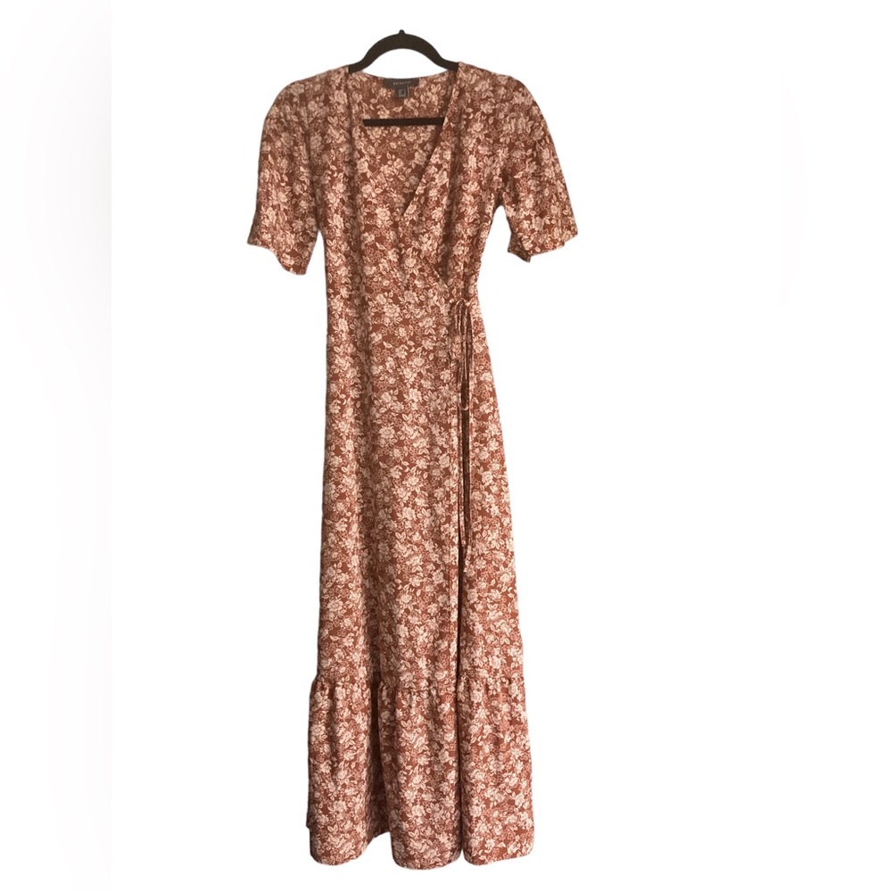 Beautiful floral maxi wrap dress from London in size 0